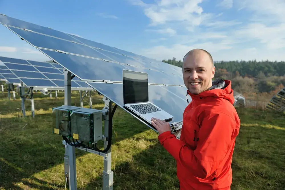 Innovative Hiring Solutions for the Renewable Energy Sector